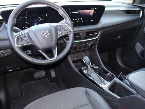 Used 2025 Buick Encore GX Preferred w/ Advanced Technology Package FWD image 4