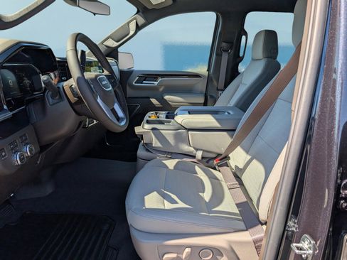 New 2026 GMC Sierra 1500 SLE w/ X31 Off-Road Package image 17