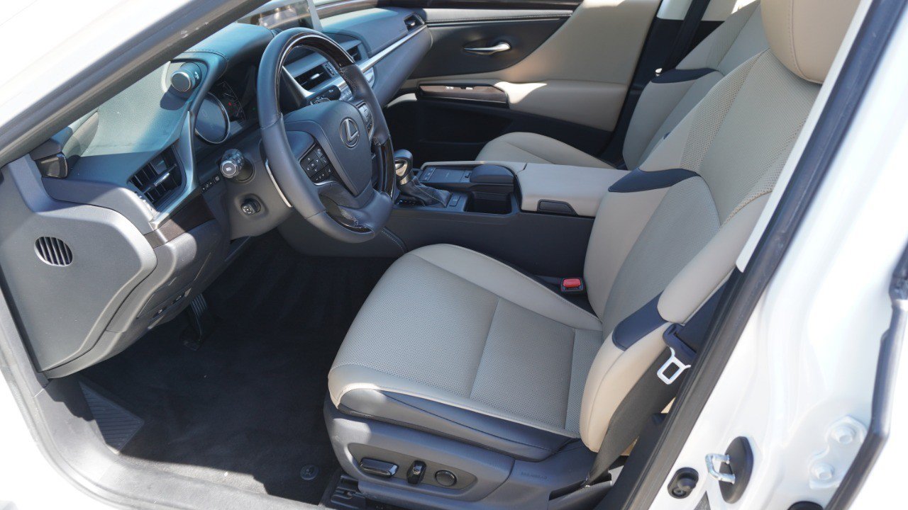 Used 2019 Lexus ES 350 w/ Premium Package FWD image 13
