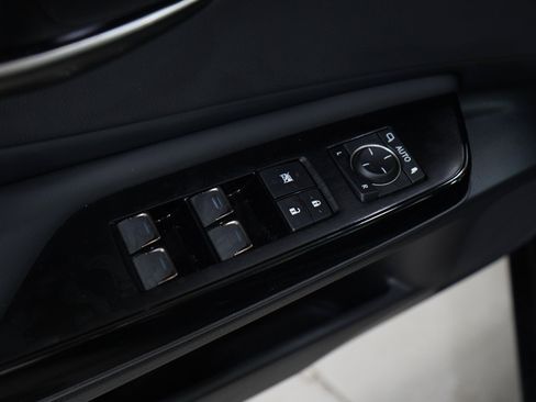 Used 2025 Lexus ES 350 w/ Premium Package FWD image 18