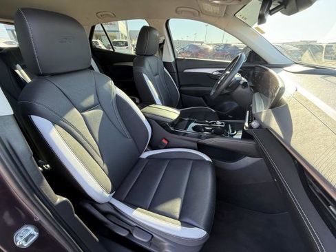 Certified 2024 Buick Envision Sport Touring image 30