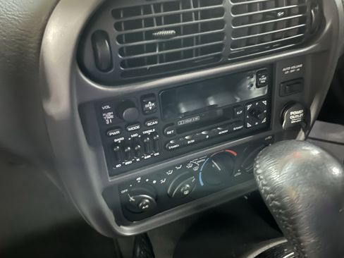 Used 2001 Chrysler Prowler image 14