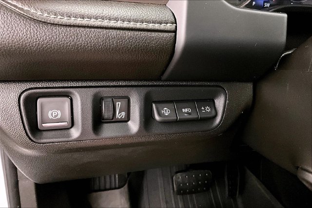 Used 2023 GMC Acadia Denali w/ Trailering Package AWD/4WD image 32