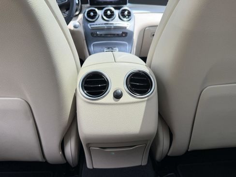 Used 2019 Mercedes-Benz GLC 300 image 18