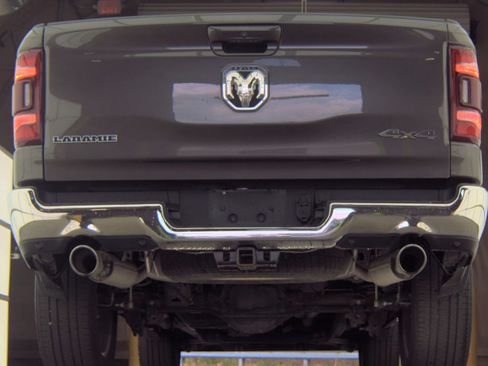 Used 2023 RAM 1500 Laramie AWD/4WD image 12