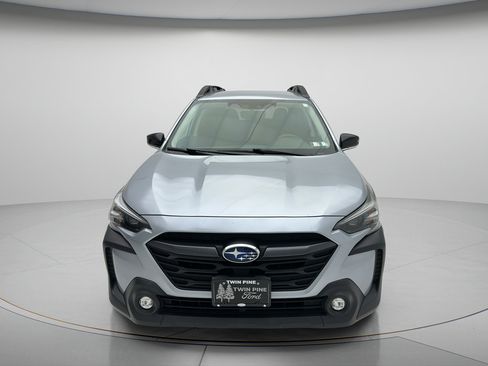 Used 2024 Subaru Outback Premium AWD/4WD image 2