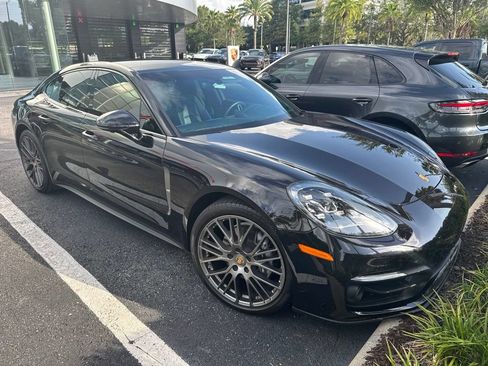 Certified 2023 Porsche Panamera 4 AWD/4WD image 4
