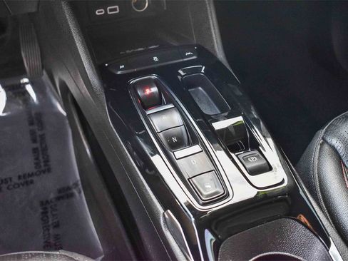 Used 2023 Chevrolet Bolt EUV LT w/ Convenience Package image 18