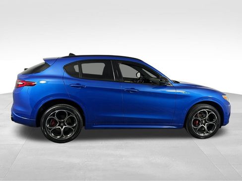 Used 2023 Alfa Romeo Stelvio Veloce AWD/4WD image 6