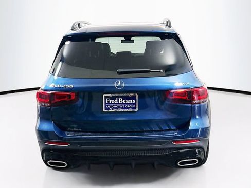 Used 2023 Mercedes-Benz GLB 250 4MATIC image 9