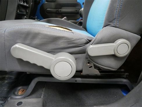 Used 2010 Jeep Wrangler Sport image 15