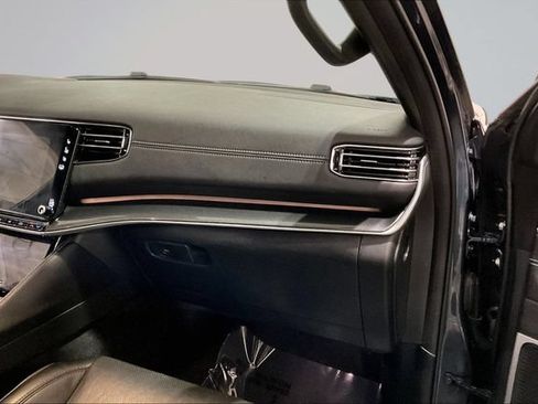 Used 2023 Jeep Wagoneer 4WD w/ Premium Group I image 18