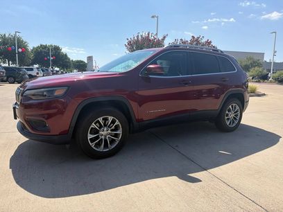Used 2019 Jeep Cherokee Latitude Plus w/ Comfort/Convenience Group