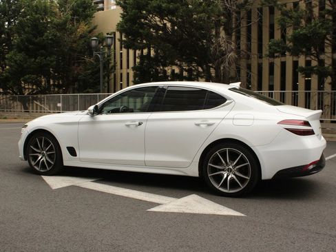 Used 2023 Genesis G70 2.0T AWD/4WD image 9
