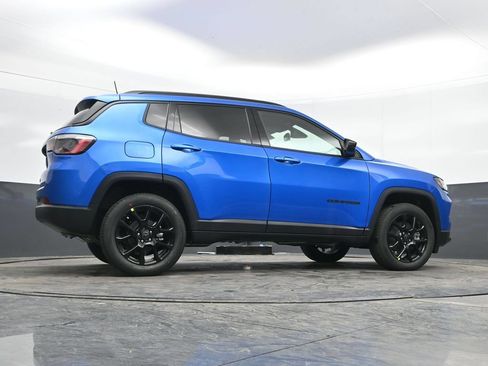 New 2026 Jeep Compass Latitude AWD/4WD image 46