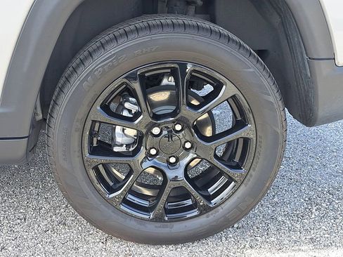 Used 2023 Jeep Compass Altitude image 5