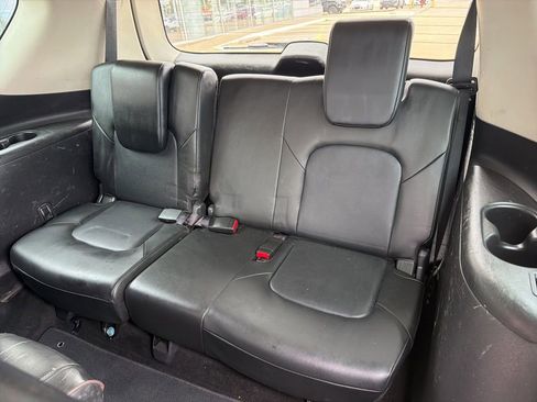 Used 2022 Nissan Armada Platinum w/ Captain's Chairs Package RWD image 17