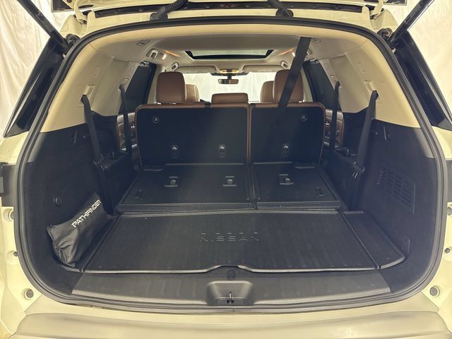 Used 2024 Nissan Pathfinder Platinum w/ Cargo Package FWD image 27