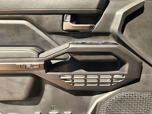 Used 2025 Toyota Tacoma TRD Off-Road image 26