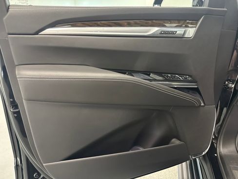 Used 2026 Cadillac Escalade Platinum Sport w/ LPO, ONYX Package AWD/4WD image 11