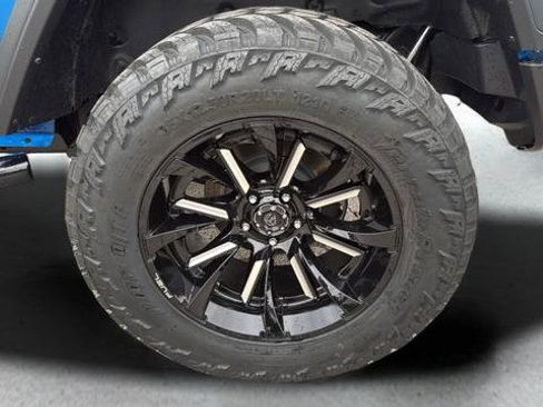 Used 2024 Jeep Wrangler Unlimited Rubicon w/ Convenience Group AWD/4WD image 30