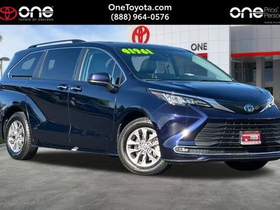 Used 2023 Toyota Sienna XLE