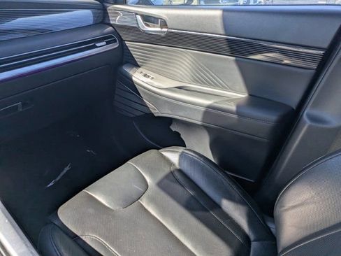 Used 2024 Hyundai Palisade Calligraphy image 15