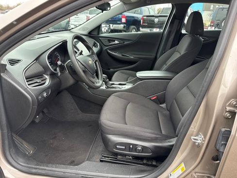 Used 2024 Chevrolet Malibu LT image 20