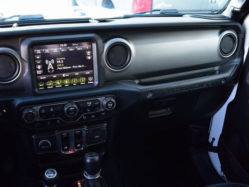 Used 2021 Jeep Wrangler Sport S image 23