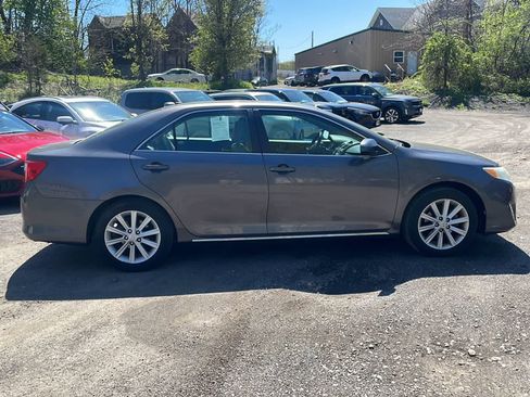 Used 2014 Toyota Camry XLE FWD image 10