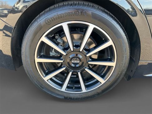 Used 2020 Lincoln Continental Reserve image 10