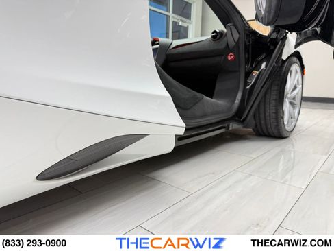 Used 2024 McLaren 750S Spider image 98