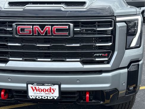 New 2026 GMC Sierra 2500 AT4 w/ AT4 Premium Plus Package AWD/4WD image 11