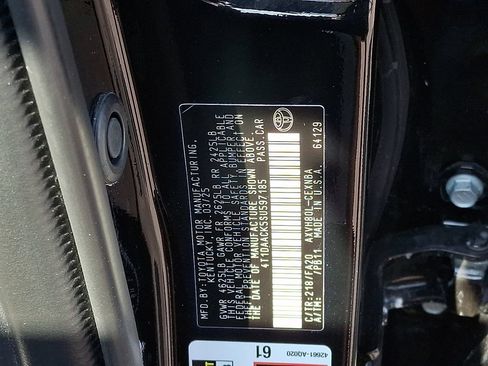 Used 2025 Toyota Camry LE FWD image 26