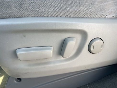 Used 2011 Toyota Sienna LE w/ Towing Pkg image 25