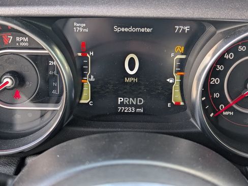 Used 2021 Jeep Gladiator Mojave w/ Cold Weather Group AWD/4WD image 21