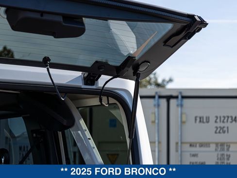 New 2025 Ford Bronco Badlands AWD/4WD image 32