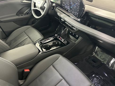 Used 2025 Audi Q6 e-tron Premium w/ Convenience Package image 15