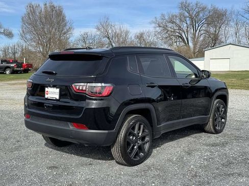 New 2026 Jeep Compass Latitude image 22