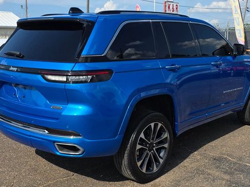 Used 2022 Jeep Grand Cherokee Overland AWD/4WD image 3