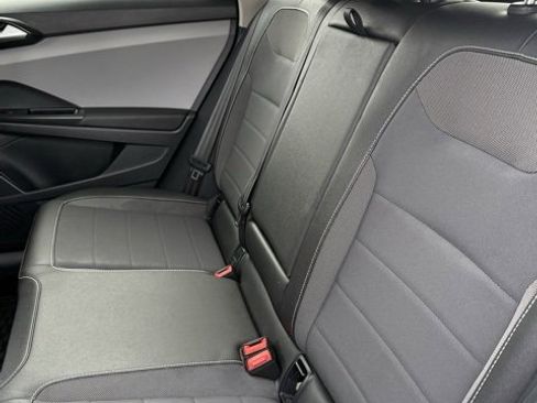 Used 2023 Volkswagen Taos SE image 35