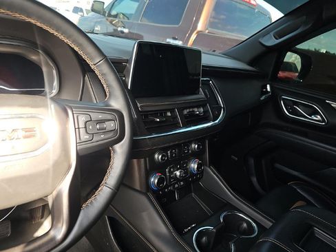 Used 2023 GMC Yukon AT4 AWD/4WD image 4