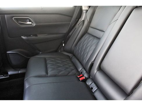 Used 2024 Nissan Rogue Platinum w/ Platinum Premium Package FWD image 13