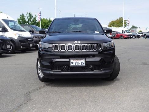 Used 2025 Jeep Compass Sport AWD/4WD image 2