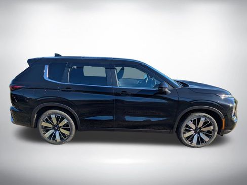 New 2026 Mitsubishi Outlander SE FWD image 2
