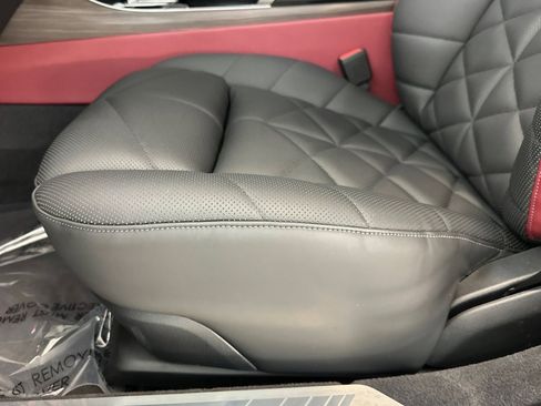 Certified 2023 BMW 740i image 14