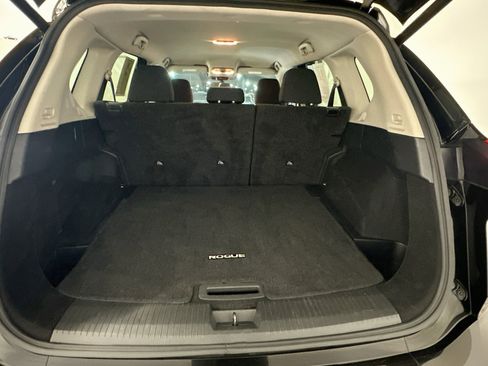 Used 2024 Nissan Rogue SV AWD/4WD image 29