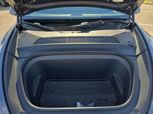 Used 2023 Tesla Model Y Long Range image 28