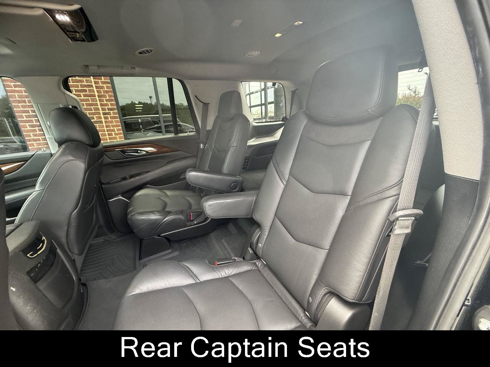 Used 2020 Cadillac Escalade Premium Luxury RWD image 6