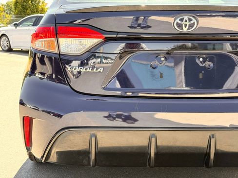 Used 2023 Toyota Corolla SE w/ SE Premium Package FWD image 13